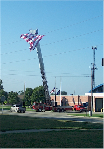 911 flag on firetruck 1