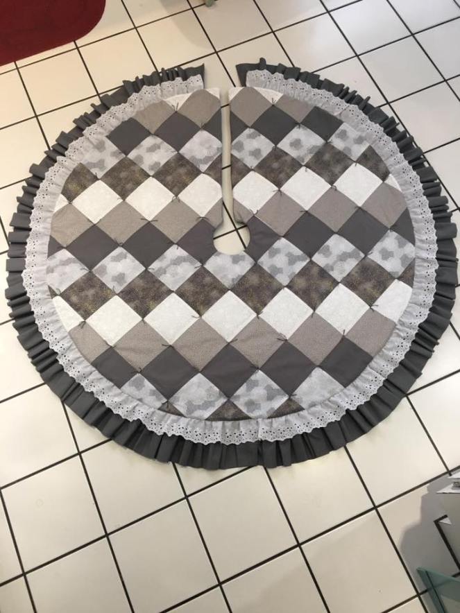 tree-skirt-finished