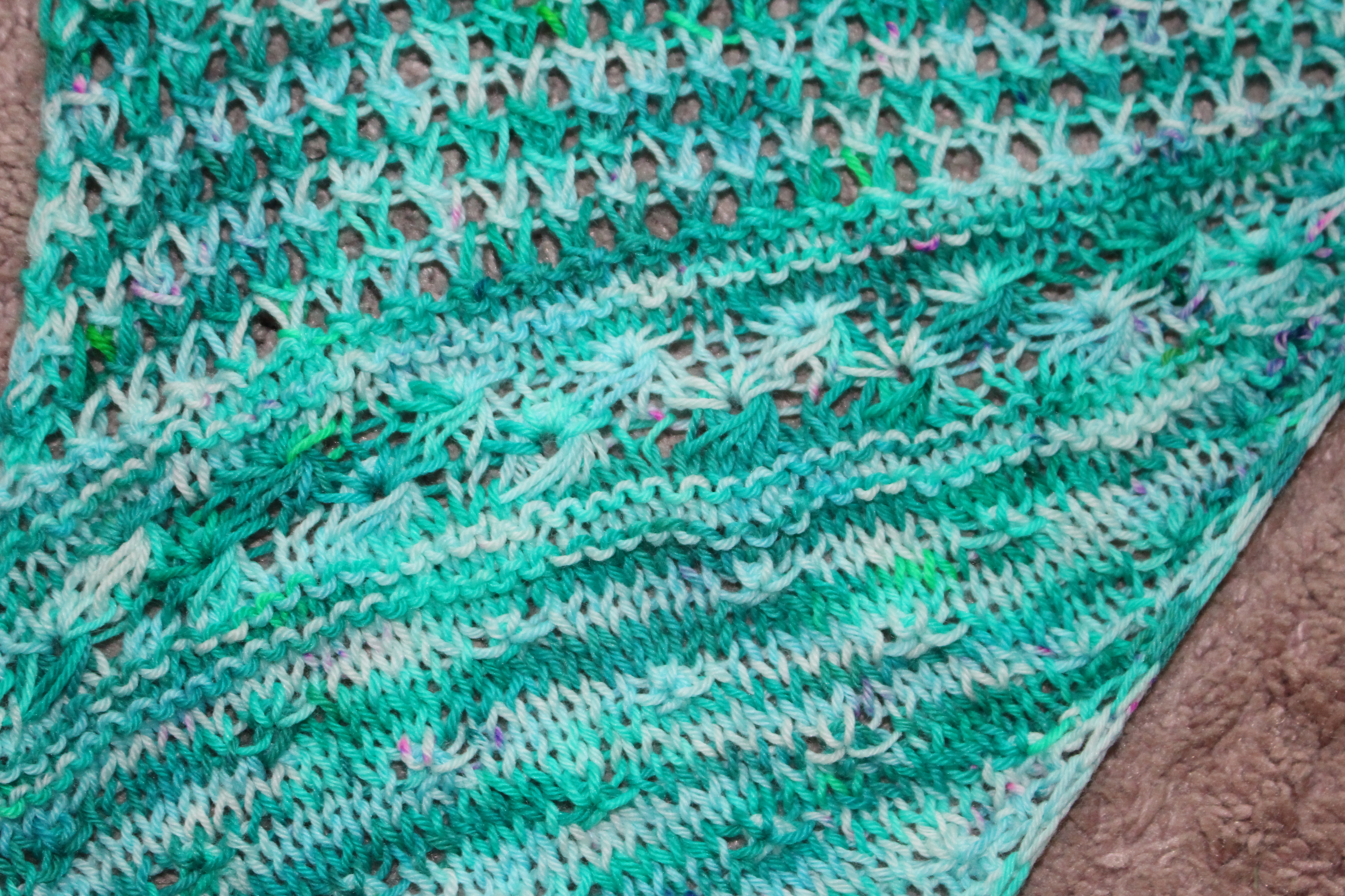 close up of mermaid shawl 2